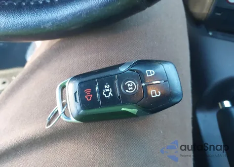 2016 Ford Mustang Ecoboost z USA, uszkodzony, nr VIN 1FA6P8TH3G5300253